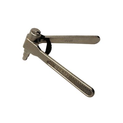 Pince à évaser pour tube PER. Permet d'élargir le diamètre de passage mise en oeuvre des raccords glissement - PB TUB - PINEV
