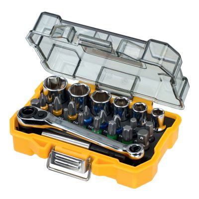Coffret de 24 pièces : 6 douilles 6,7,8,10,11,13 15mm. 15 embouts 25mm : Pz1, Pz2,Pz3,Ph1,Ph2,Ph3,T10,T15,T20,T25,T30,T40,Hex4,Hex5,Hex6. 1 cliquet,1